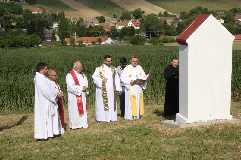 2021.06.30_Gödre felújított kálvária (51).JPG